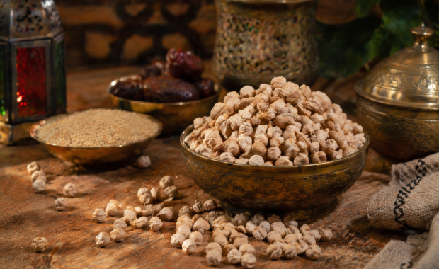 Perbedaan Kacang Arab Panggang dan Mentah: Mana Lebih Enak?